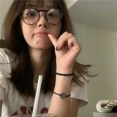 早上下班的女人